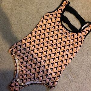 Triangle print body suit